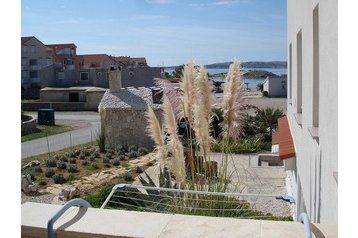 Hrvatska Privát Povljana, Eksterijer